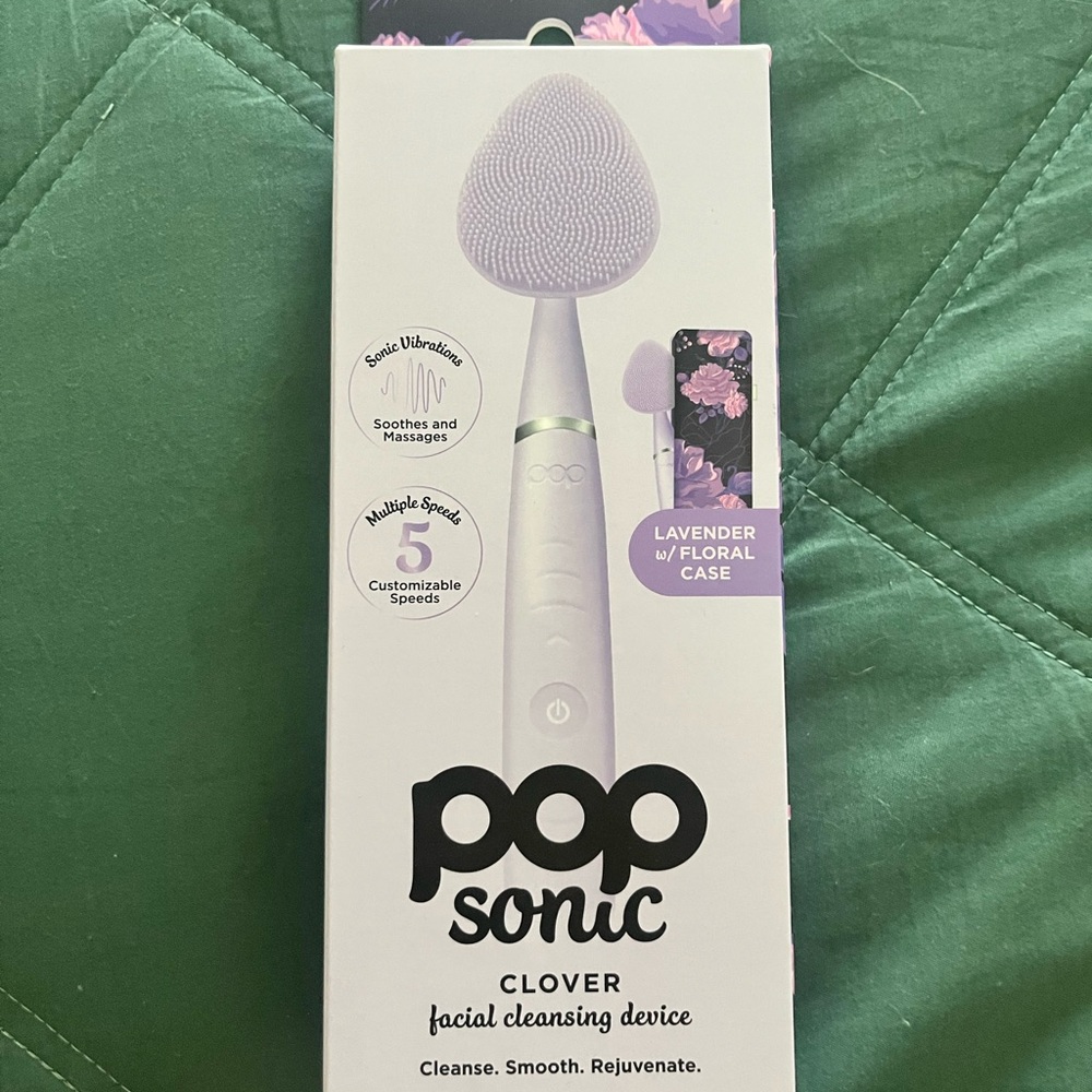 Lavender Facial Cleansing Device